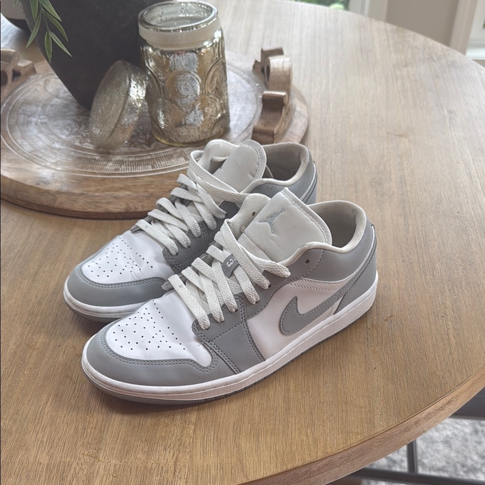 Women’s Air 1 Jordan Low Gray and White Sneakers